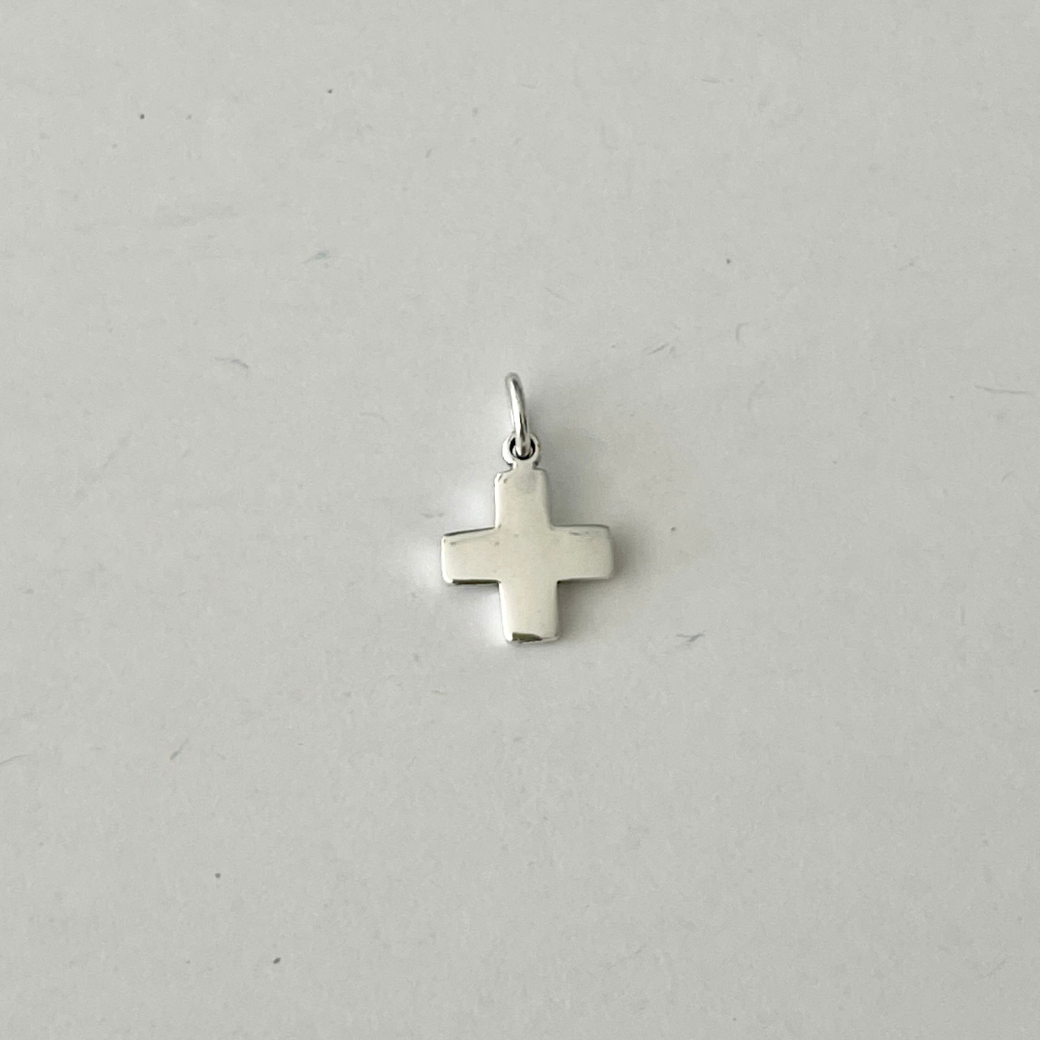  Silver Small Crosses Mini Cross Charms Variety Cross Beads for  Bracelets Craft 1 Inch Cross Charm Bulk Cross Pendant Jewelry Making (60pcs  Brass Thin Cross) : Arts, Crafts & Sewing